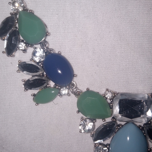 Cute, etc! Statement  Necklace GREEN AND SILVER tone 3 tone Cabochons Petty - Picture 9 of 10